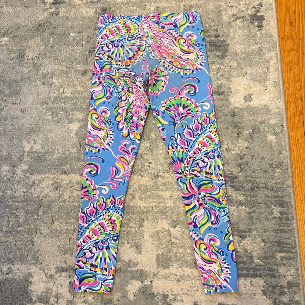 Lilly Pulitzer Girl’s Leggings in Mermaid Grotto print. Size Large- 8/10